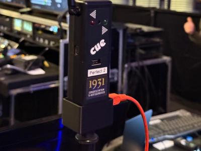 Dsan perfect cue micro mic and desk stand 