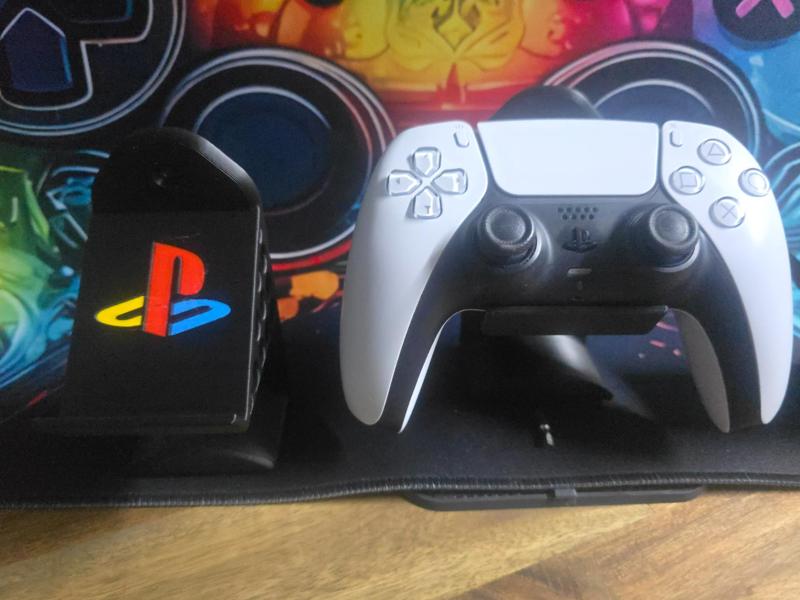 PlayStation Headphone and Controller Mount