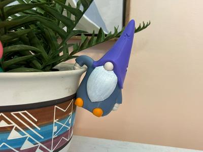 Hanging Plant Gnome