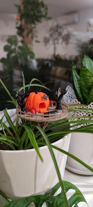 Mini Treehouse Halloween Edition