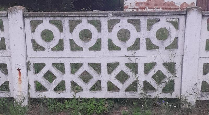Typical fence section