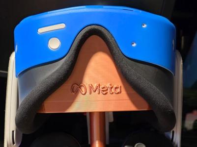 Meta Quest 3/3S Stand/holder with lens protection