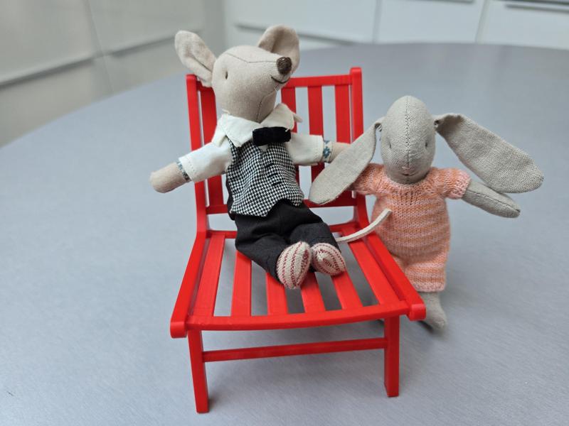 Garden armchair for dolls