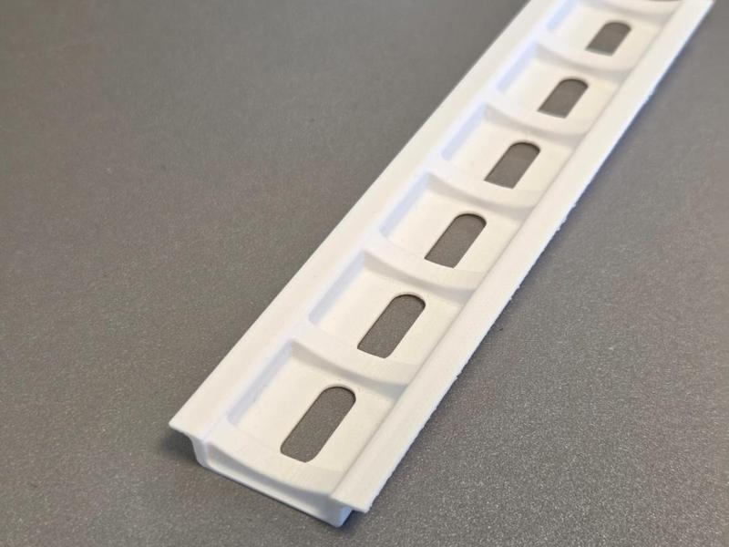 DIN-rail reinforced (Low Profile)