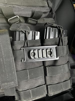 GEAR HACK ! M-LOK COMPATIBLE MOLLE ATTACHMENT