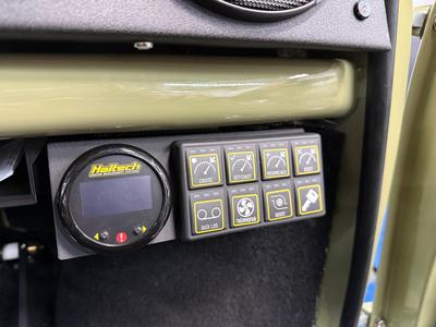 Classic Mini - Haltech 2x4 Keypad + Gauge Mount
