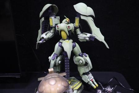 1/144 Queen/ Quin Mantha GK base  (WIP)