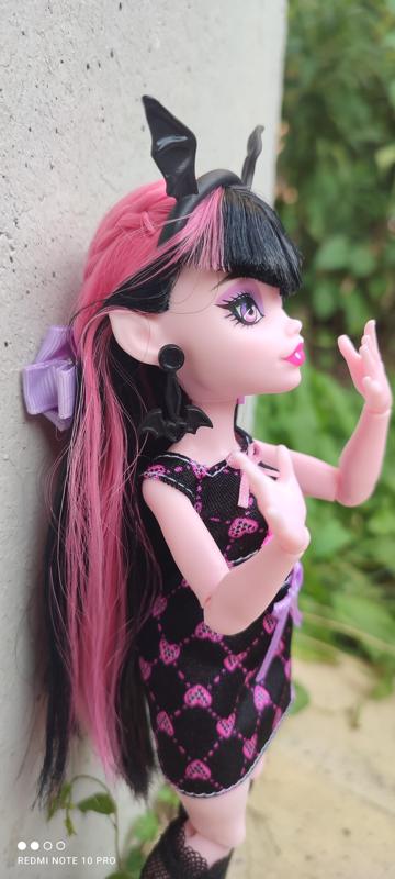 Draculaura G3 Monster High Earrings