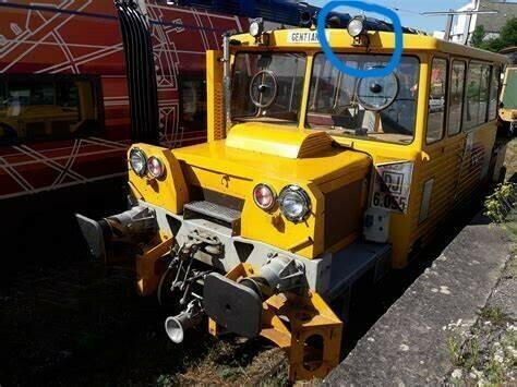 DU65 snow plow work light