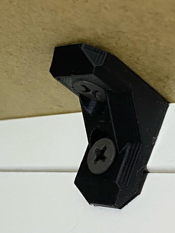 Small but STRONG bracket