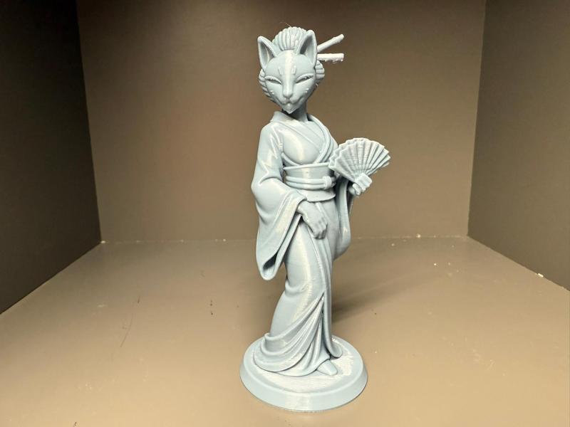 Cat Geisha Figure 
