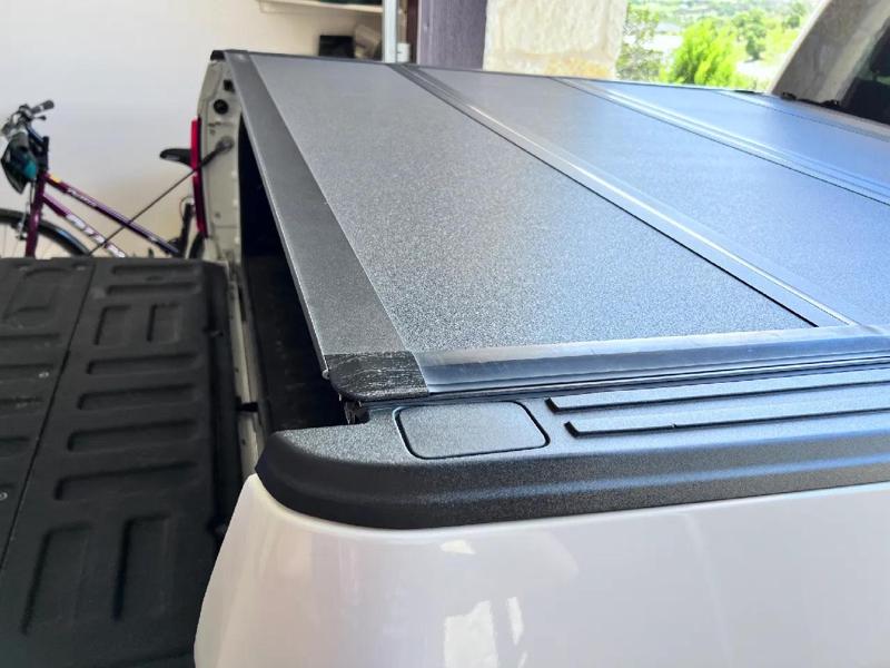 BAKFlip MX4 Truck Topper Corner   