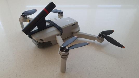 DJI mini 2 / mavic mini flashlight holder