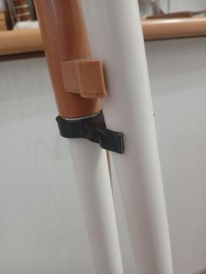 Broom holder 