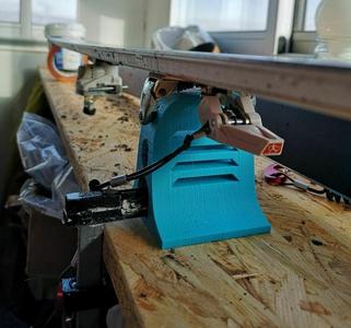 ski touring wax stand / support fartage ski rando