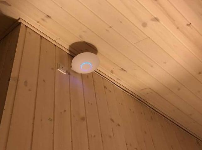 Unifi AC LR wall mount