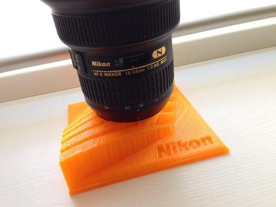 Stand for Nikon F-mount lenses
