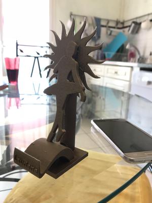 Universal dancer phone holder