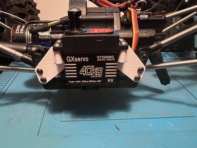 Axial Gilamon standard servo dig mount