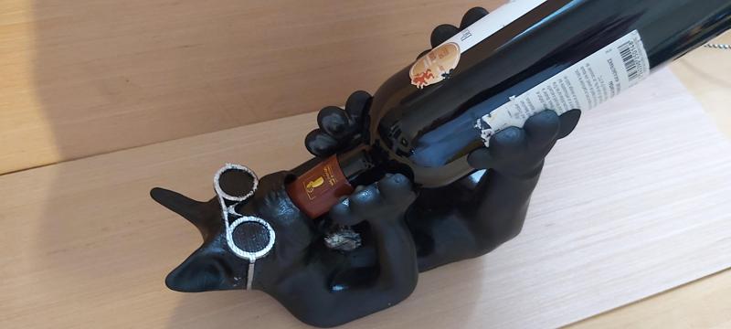 BUTLER DOG BULLDOG WINE BOTTLE HOLDER WINE