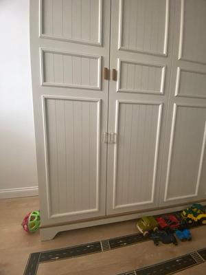 Cabinet handles for children and adults