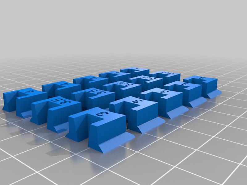 Aquarium fish feeder quantity reducer