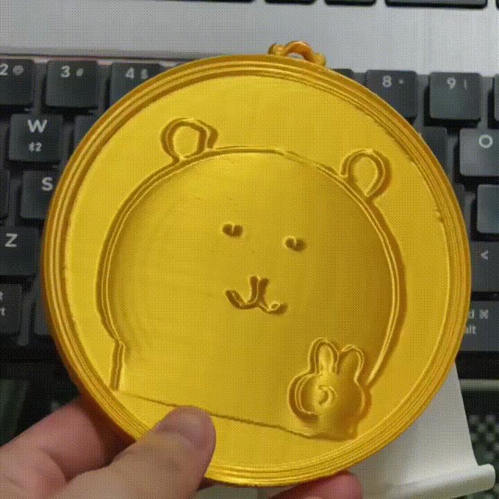 The bear gives you a thumbs up