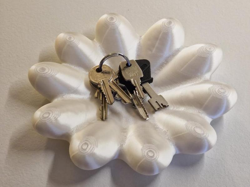 pocket emptier flower shape