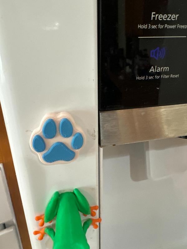 Dag Paw Refrigurator Magnet