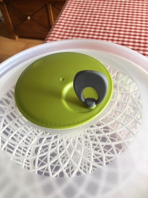 Handle for salad spinner!