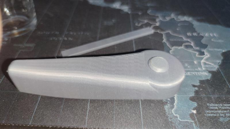 Chevrolet Captiva rear seat recline handle