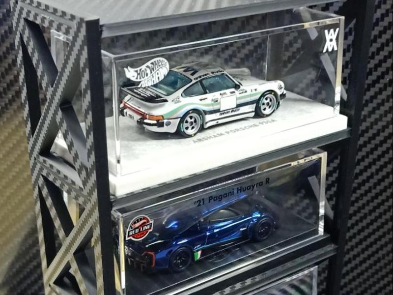 Hotwheels RLC stand 