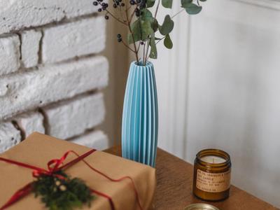TOWER VASE