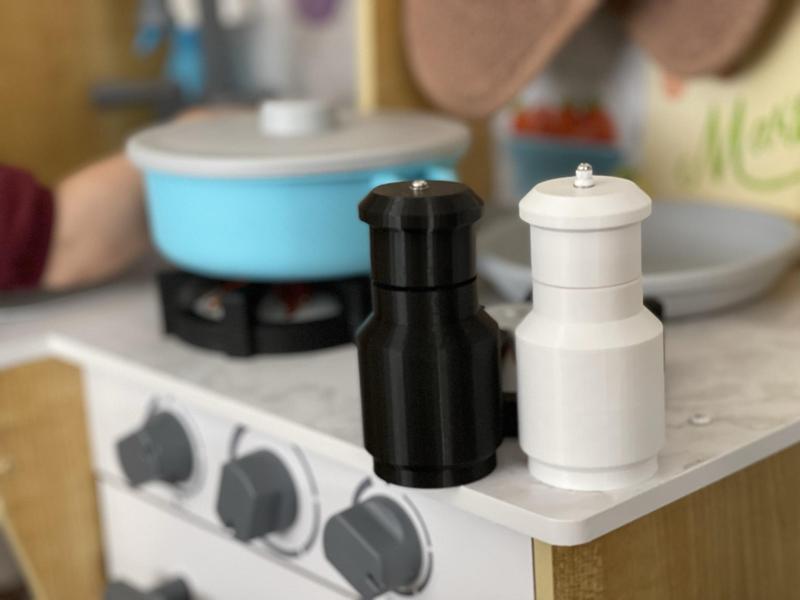 Salt/Pepper Grinder Toy with grinding action