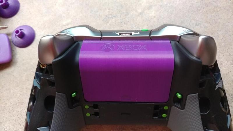 Xbox One Elite battery cover with smoothed back and logo added