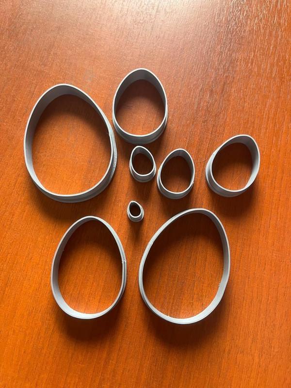 set of 8 oval cutters / set of 8 oval cutters