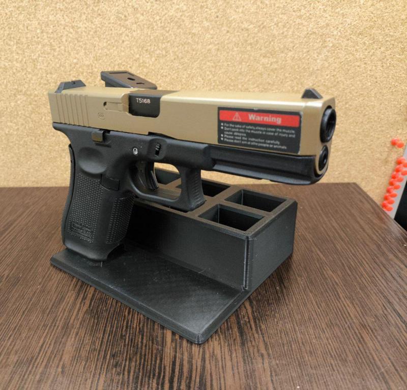 Glock 17 stand - remix