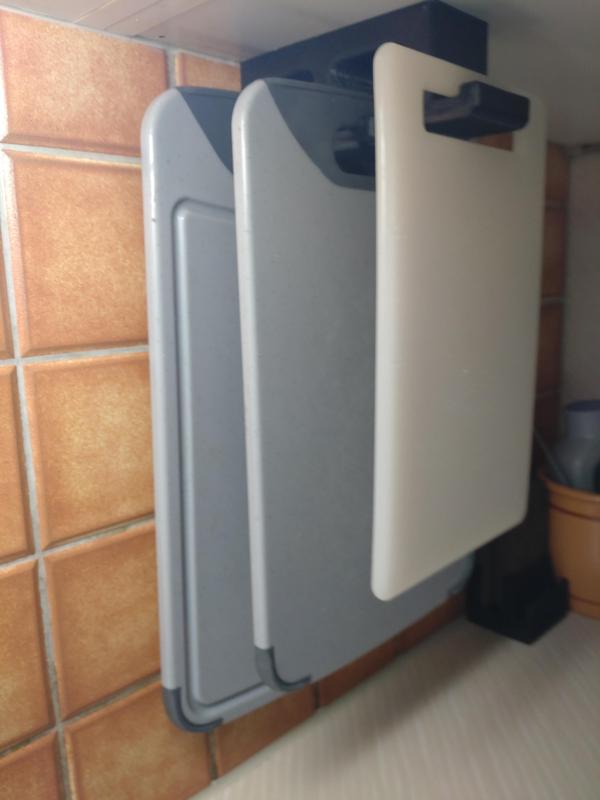 Aufhänger für drei Schneidbretter