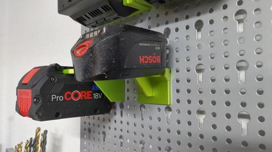 Battery holder Bosch 18 V for tool wall