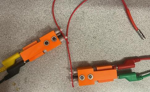 Wire piercing probes for low resistance meter