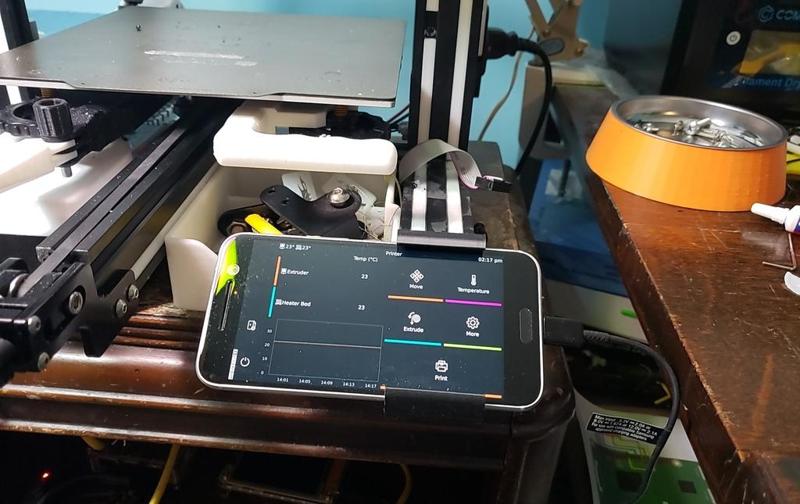 Phone mount for Ender 3