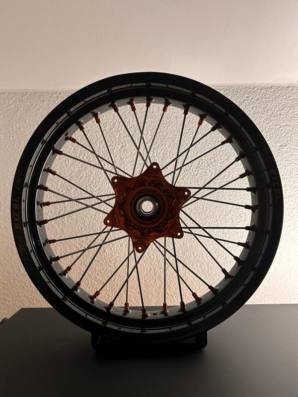 17'' (or any) wheels holder