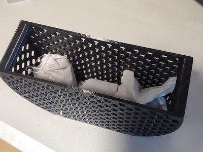 Basket for drying silica bags in a Sunlu S2 dryer
