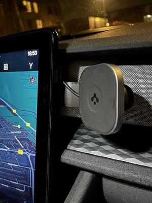 Spigen OneTap Pro MagSafe mounting plate for Polestar 2