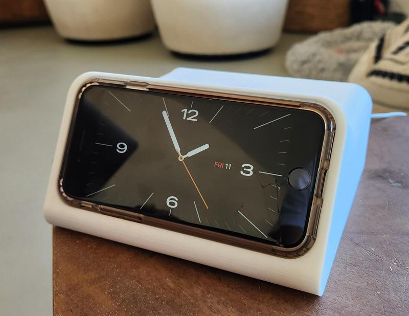 Encased iPhone SE / 7 / 8 Landscape Mode Dock