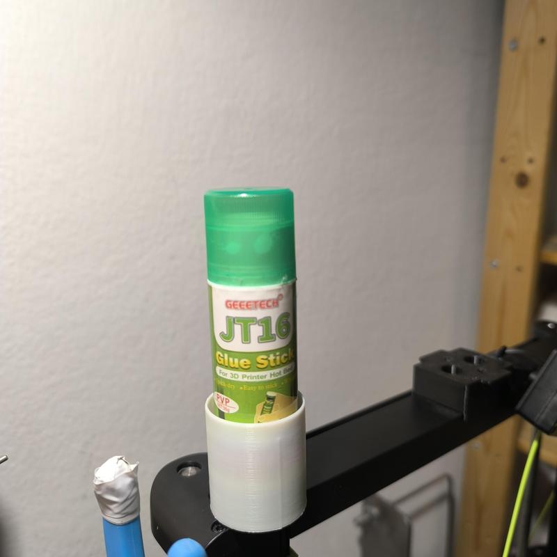 Glue holder