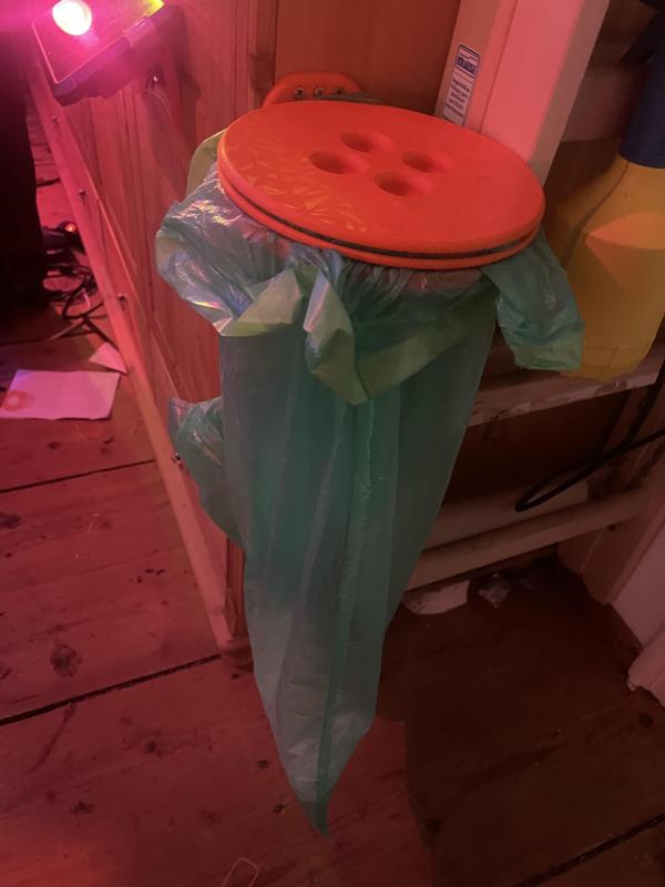 trash bag holder - Müllsackhalter