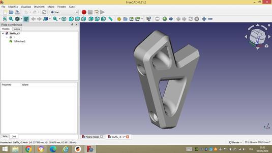 Helmet wall bracket