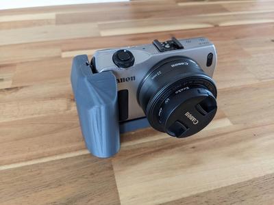 Canon EOS M Fat Grip