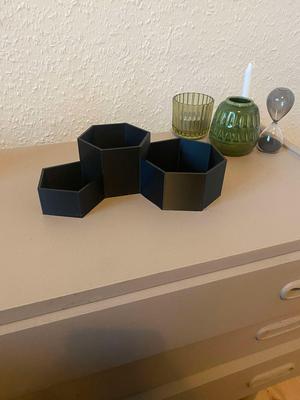 Elegant geometric sorting tray / holder